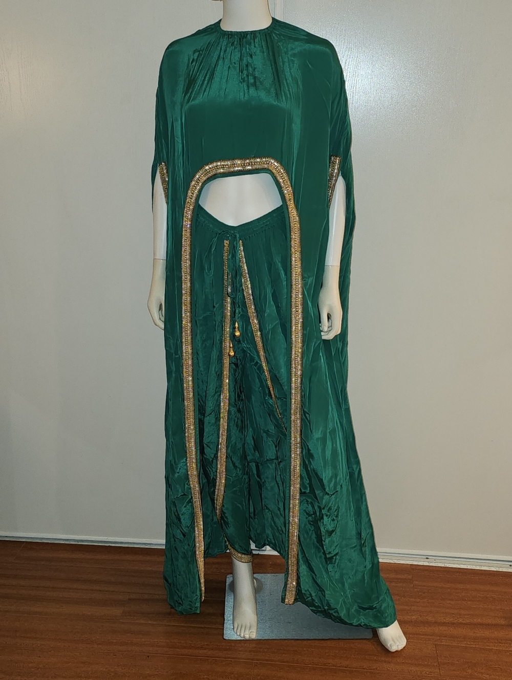 Manish Vaid 2pc Set Emerald Green Pants with Gold Trim Size S Made In India